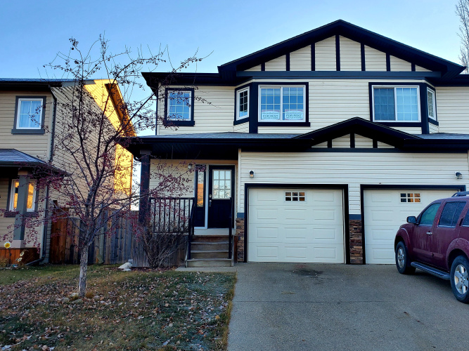 Townhouse For Rent 193 Ibbotson Close, Red Deer, 2 Bedroom, 2.5 Bathroom