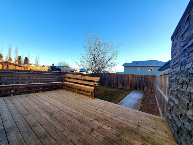 Townhouse For Rent 193 Ibbotson Close, Red Deer, 2 Bedroom, 2.5 Bathroom