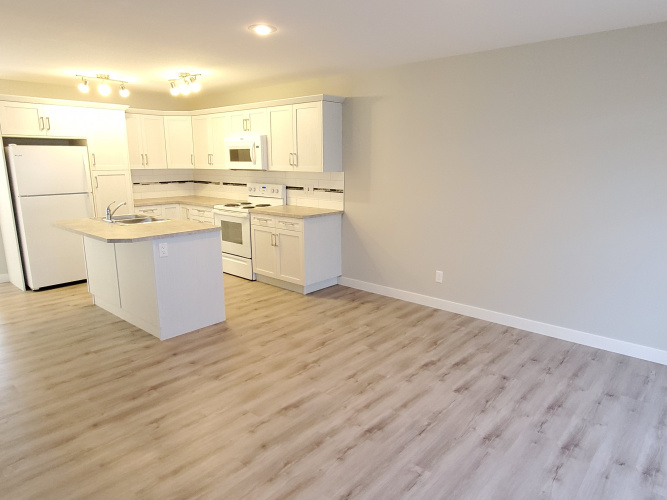 Townhouse For Rent 33 Hawthorn Place, Sylvan Lake, 3 Bedrooms, 2.5 Bathrooms
