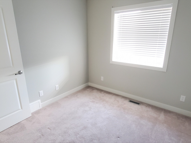 Townhouse For Rent 33 Hawthorn Place, Sylvan Lake, 3 Bedrooms, 2.5 Bathrooms