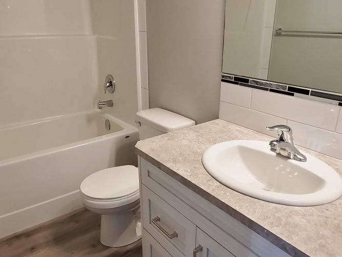 Townhouse For Rent 33 Hawthorn Place, Sylvan Lake, 3 Bedrooms, 2.5 Bathrooms