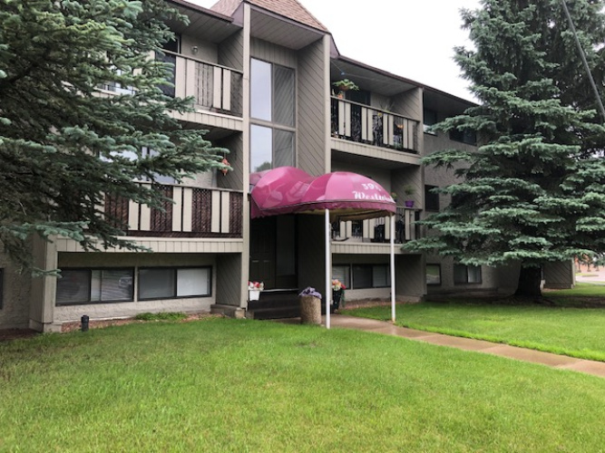 Apartment For Rent 305 - 3905 56 Avenue, Red Deer, 1 Bedroom, 1 Bathroom