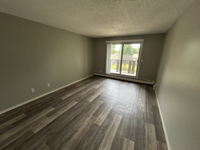 Apartment For Rent 305 - 3905 56 Avenue, Red Deer, 1 Bedroom, 1 Bathroom