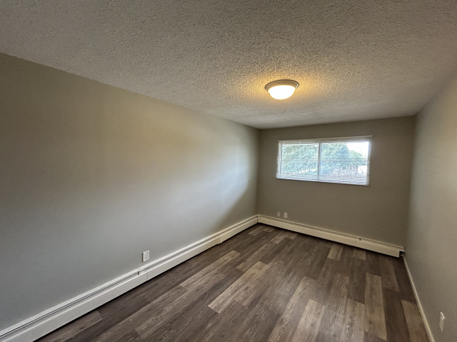 Apartment For Rent 305 - 3905 56 Avenue, Red Deer, 1 Bedroom, 1 Bathroom