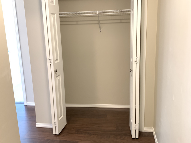 Condo For Rent 213 - 3 Broadway Rise, Sylvan Lake, 2 Bedrooms, 2 Bathrooms