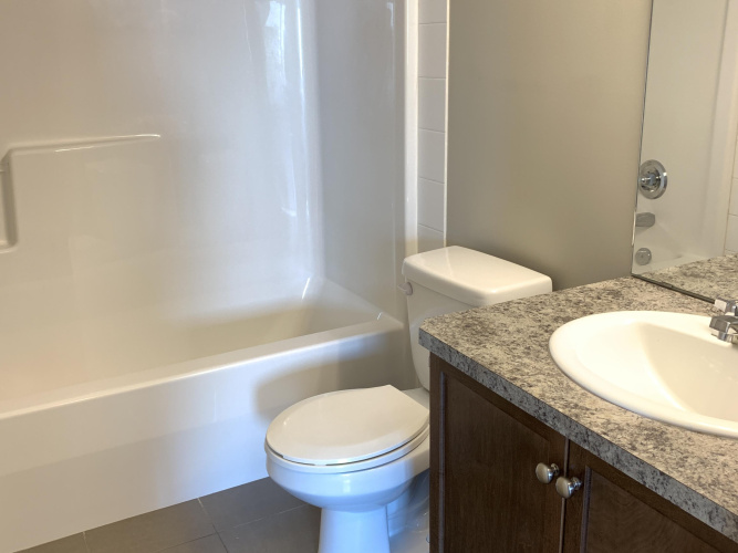 Condo For Rent 213 - 3 Broadway Rise, Sylvan Lake, 2 Bedrooms, 2 Bathrooms