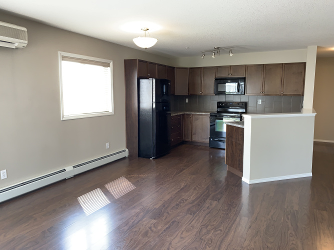 Condo For Rent 213 - 3 Broadway Rise, Sylvan Lake, 2 Bedrooms, 2 Bathrooms
