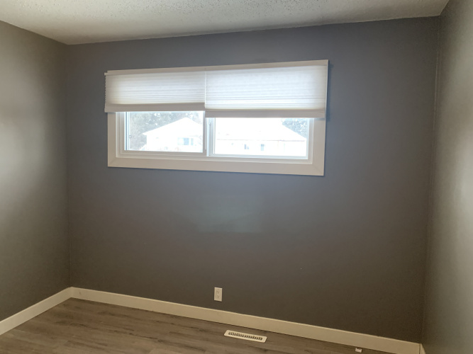 Upper For Rent Main, 3721 45 Street, Red Deer, 3 Bedrooms, 1 Bathroom
