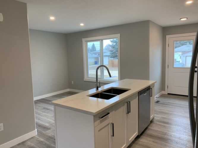 Duplex For Rent A 3406 51 Avenue, Red Deer, 3 Bedrooms, 2.5 Bathrooms